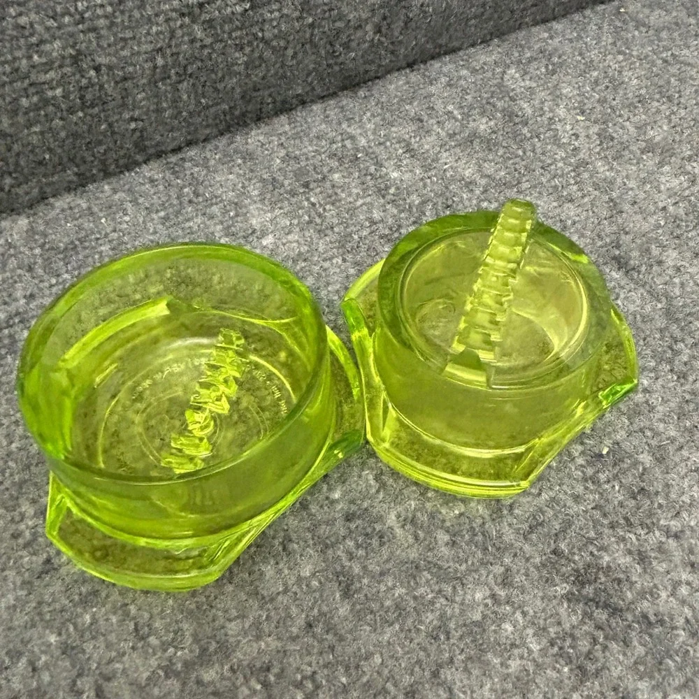 Nextrend Garlic Twister G2 Manual Mincer Lime Green Made in USA Kitchen Tool